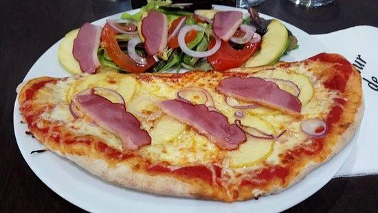 La Tour De Pizz