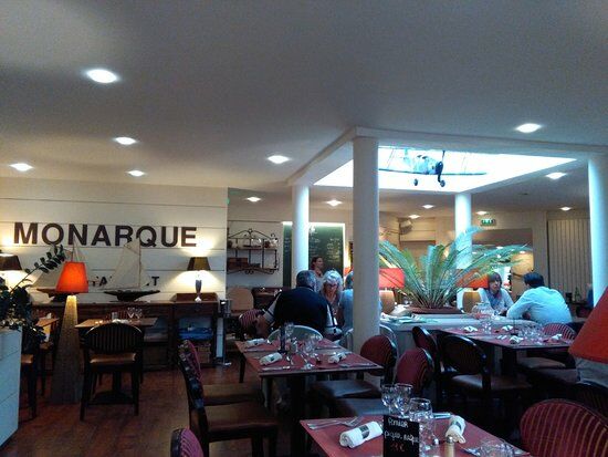 Le Monarque
