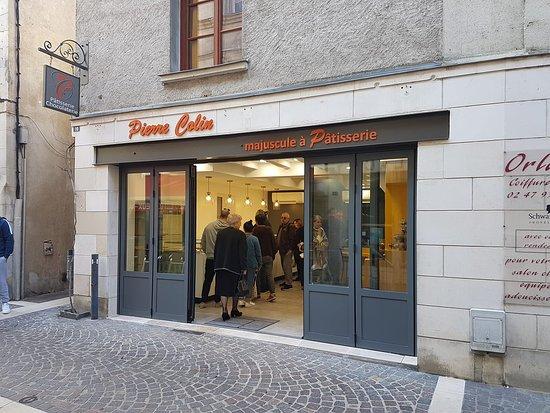Pierre Colin majuscule a Patisserie