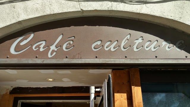 Le Dynamo Cafe
