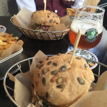 Dubrown burger