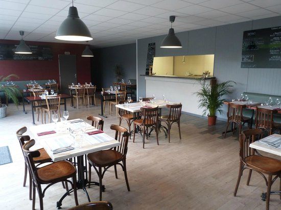 GUS Restaurant