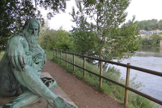 statue de Léonard de Vinci