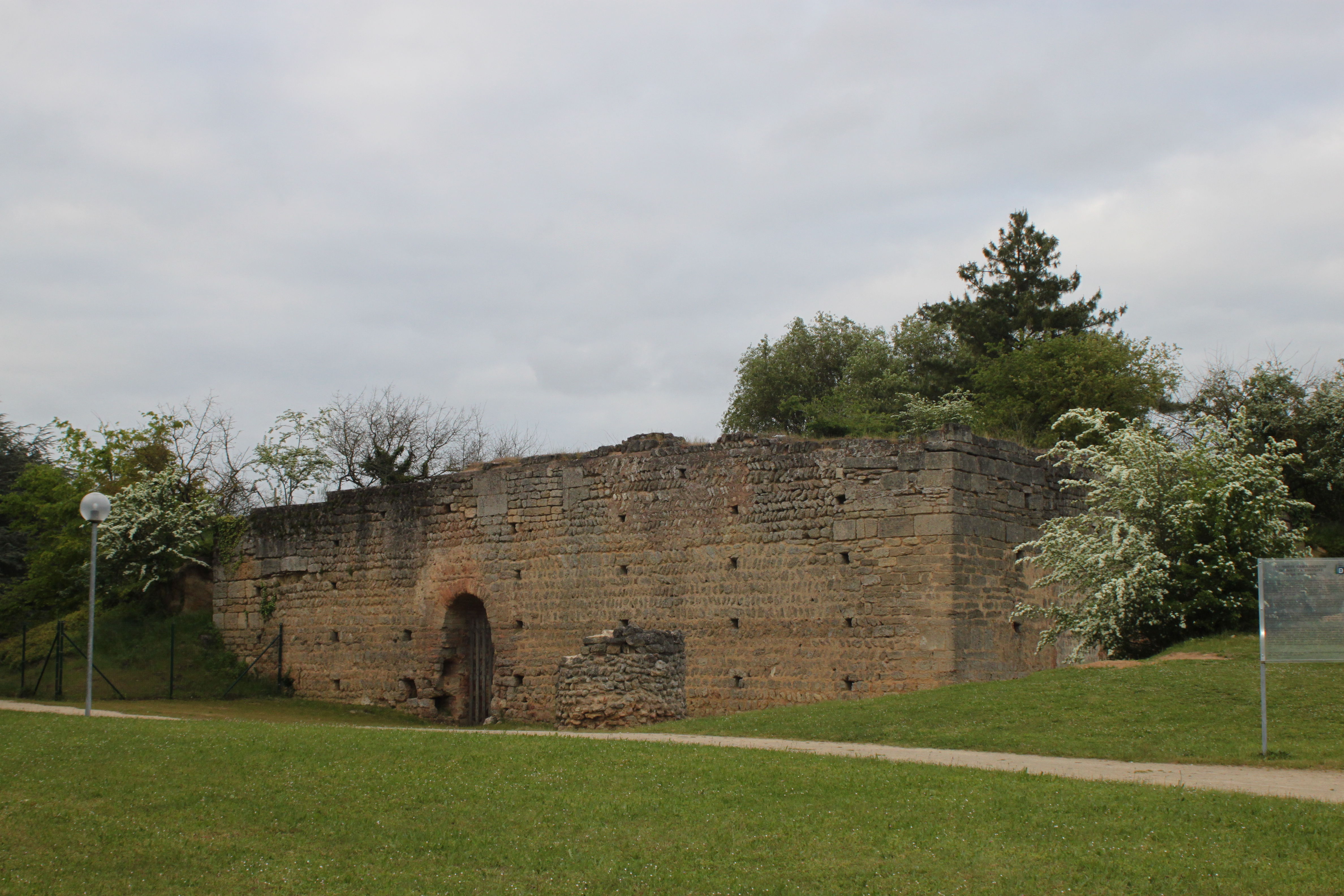 motte castrale de Doué-la-Fontaine