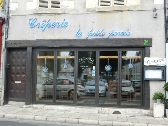 La Poele Percee